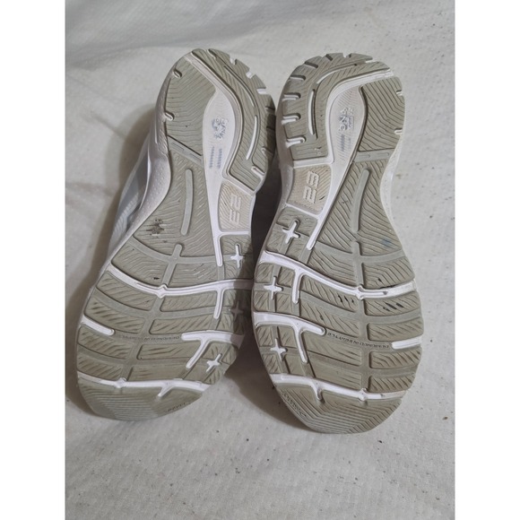 Brooks Adrenaline GTS 23 Mens 11 White Grey Running Shoes 1203811B104 main image 4